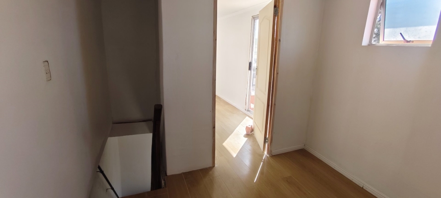5 Bedroom Property for Sale in Westridge Western Cape